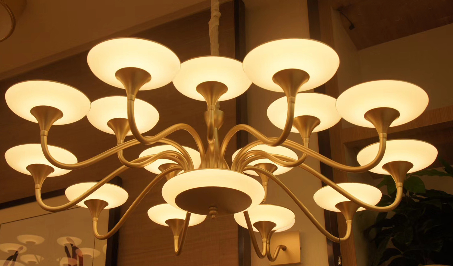 家庭裝修買(mǎi)燈指南|北歐極簡(jiǎn)(現(xiàn)代簡(jiǎn)約)燈飾經(jīng)典產(chǎn)品賞析!